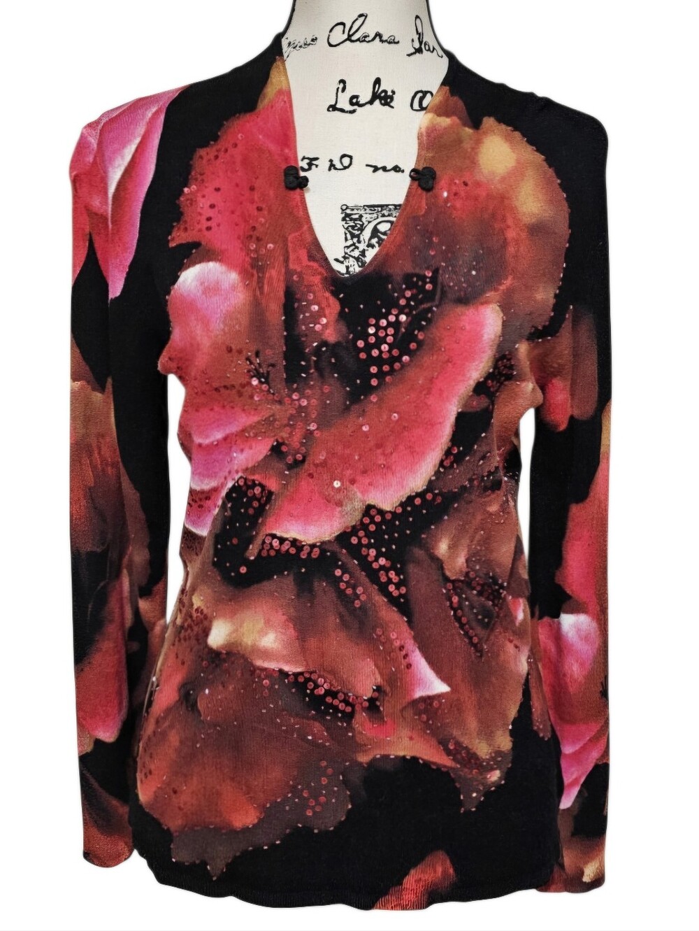 Alberto Makali Floral Knit Top with Red and Black Accents
